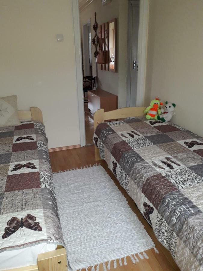 Annika Apartman Eger Exterior foto